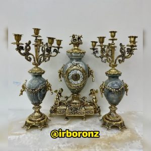 ساعت و شمعدان برنزی مدل کوزه ای با سنگ طوسی