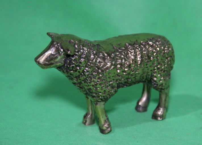 مجسمه گوسفند برنزی